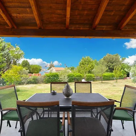 Dom wakacyjny House Mirna 2177 *