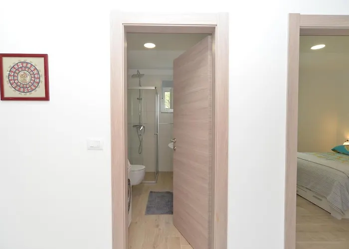 Vikendica House Mirna 2177 *