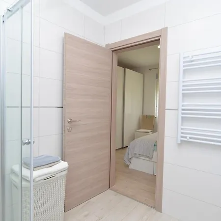 House Mirna 2177 Nyaraló