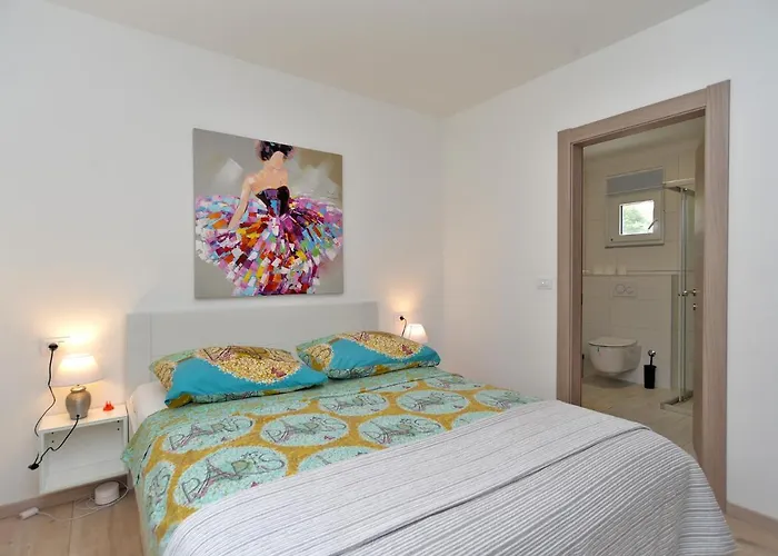 House Mirna 2177 풀라