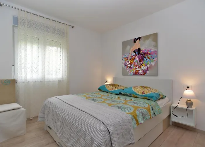 House Mirna 2177 * 풀라