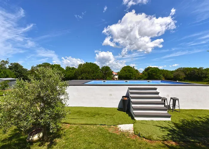 House Mirna 2177 * 풀라