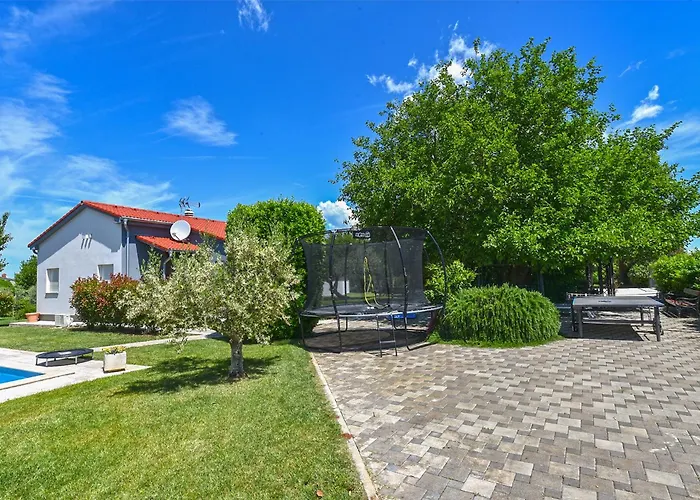 House Mirna 2177 풀라