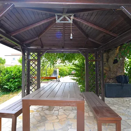 Сasa de vacaciones House Mirna 2177 Pula