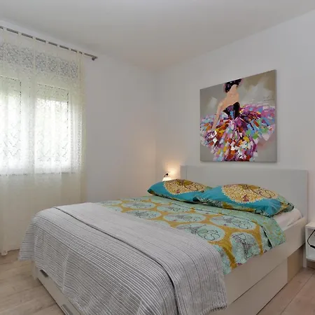 House Mirna 2177 * Pula