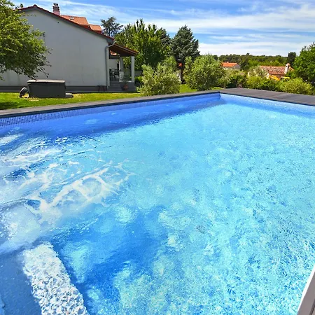 House Mirna 2177 Pula